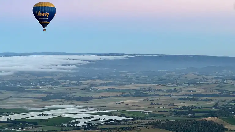 Melbourne to Yarra Valley Sunrise Balloon Adventure