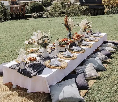 Luxury Picnic Experience at Noosa Spit