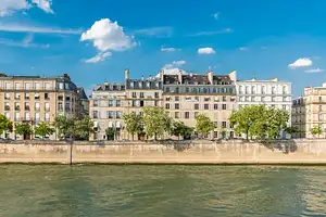 The Louvre, Notre-Dame and Cite & Saint-Louis Islands | Private Tour